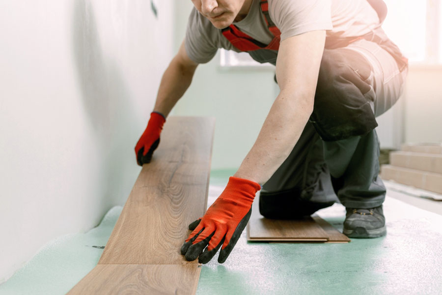 Installing laminate floor