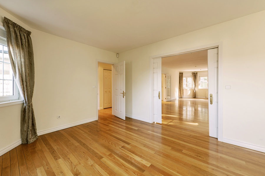 How to Lay Laminate Flooring in Multiple Rooms