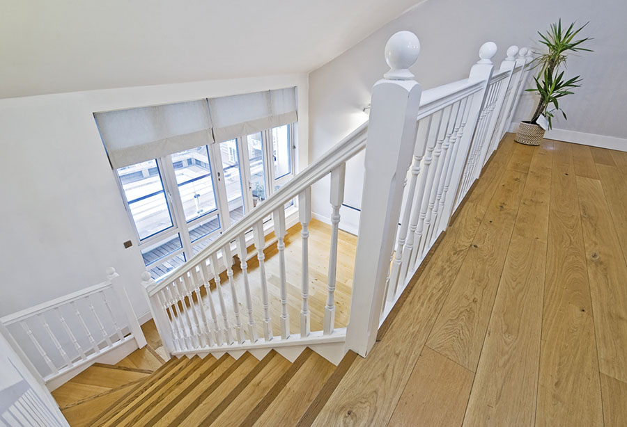 How to Use Laminate Flooring on Stairs