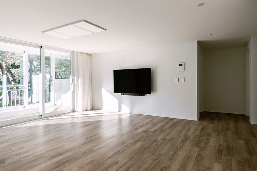 Where to Start Laminate Flooring When Doing Multiple Rooms?