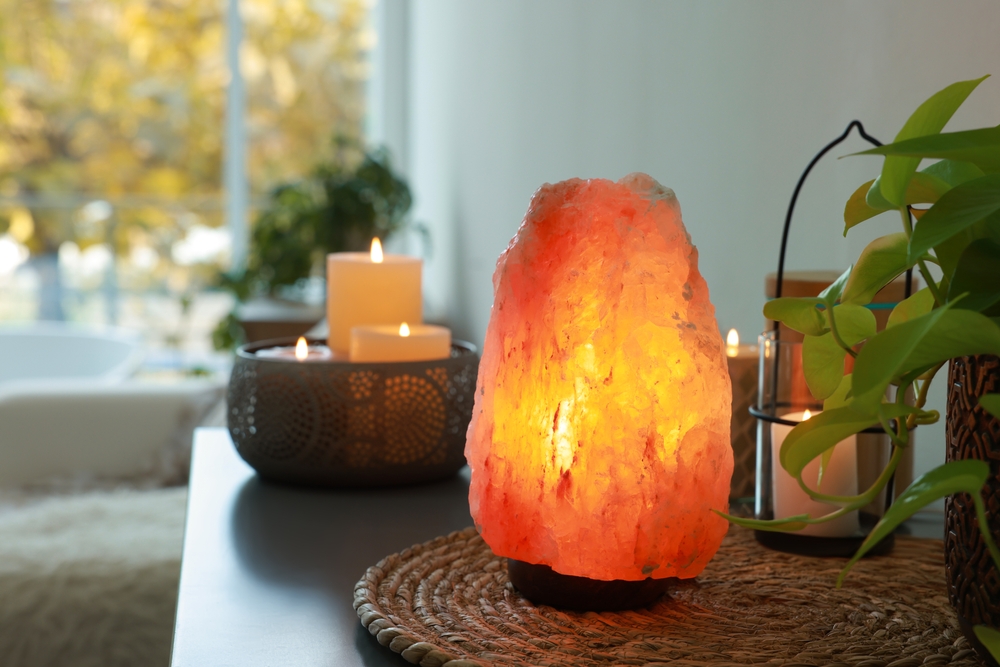 Himalayan-salt-lamps-for-Mold-Spores