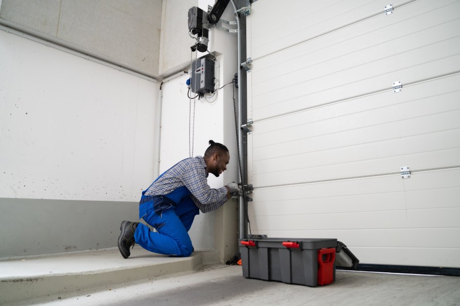 How to Fix a Garage Door