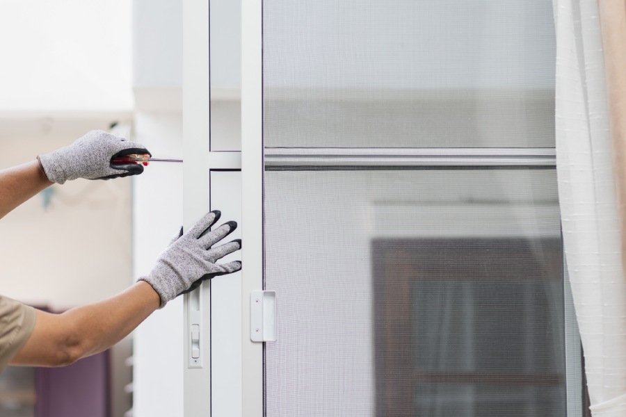 How to Replace Glass in Sliding Door