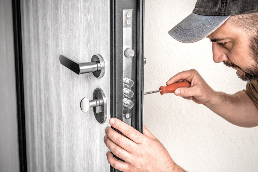 How Much Does a Locksmith Cost?